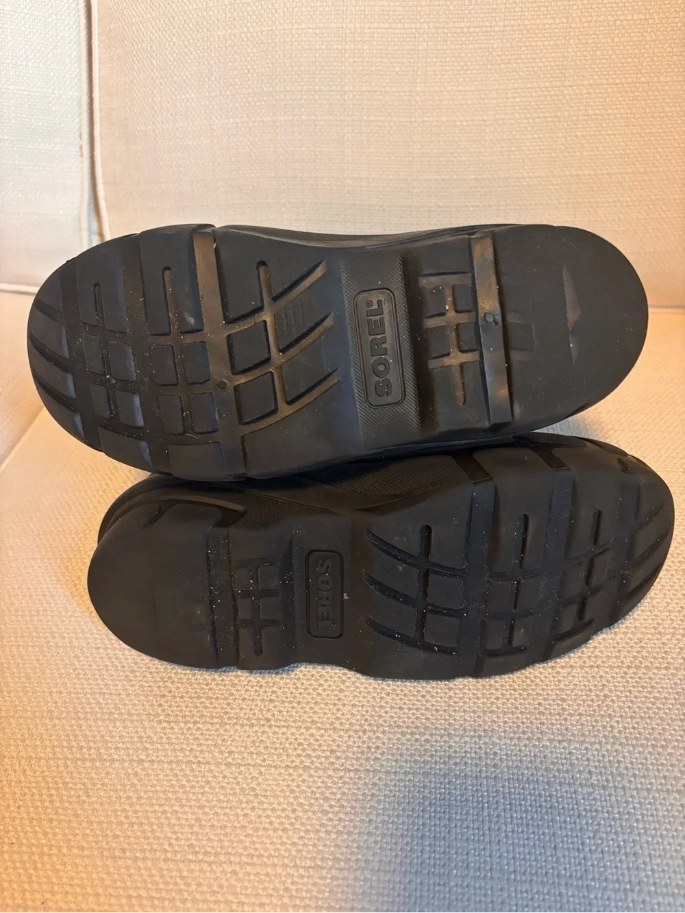 Sorel Kids Black Snow Boots with Velcro and Drawcord